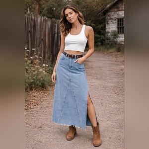 Classic Levi’s Maxi Denim Skirt High Rise Frayed Hem Slit Long Jean Skirt